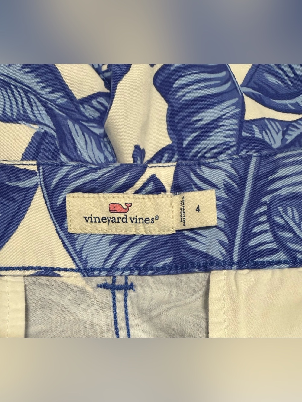 Vineyard Vines Shorts Women 4 Blue White Banana Leaf Tropical Chino Mid Rise - Picture 4 of 8